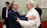 Pope meets Roberto Benigni ahead of Saint Peter monologue premiere